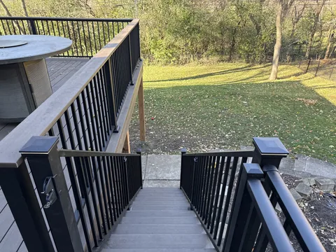 Deck project photo 17