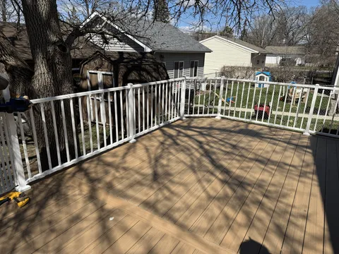 Deck project photo 68