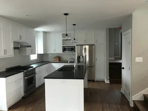 Bathroom remodeling gallery image 4